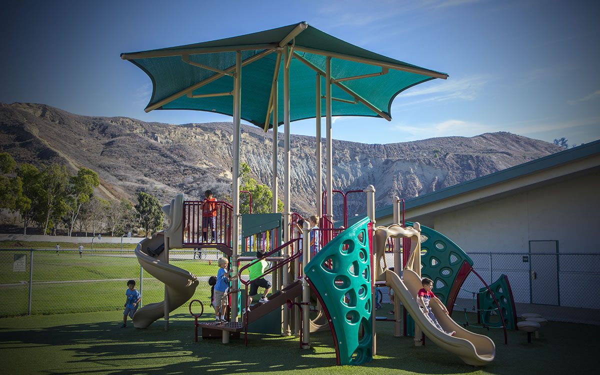 Play & Park Structures